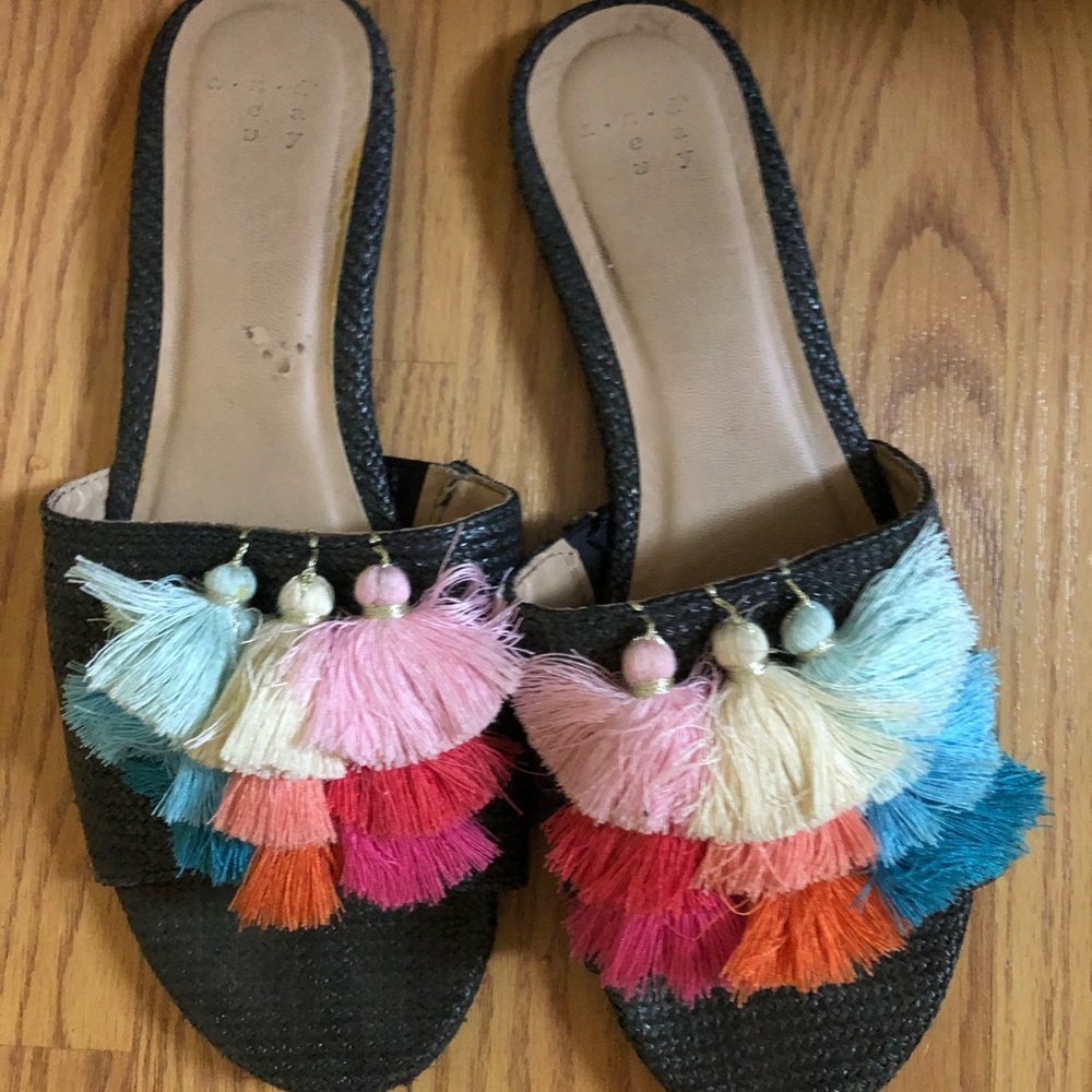 tassel slip on slides size 7.5